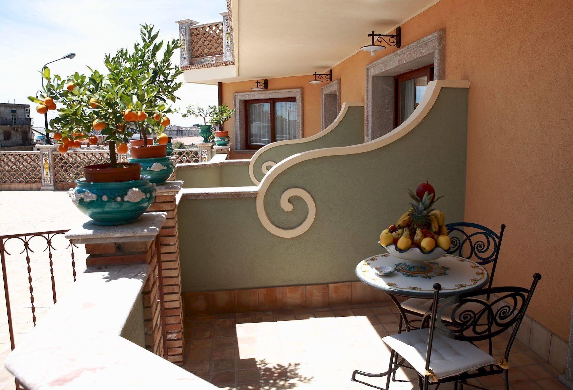 Villa Cristina Giardini Naxos Exterior foto